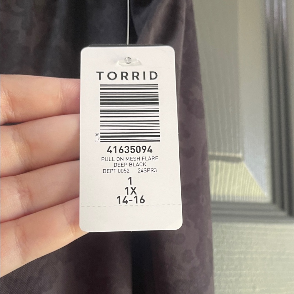 NWT Torrid Black Flared Mesh Pants - Picture 4 of 9